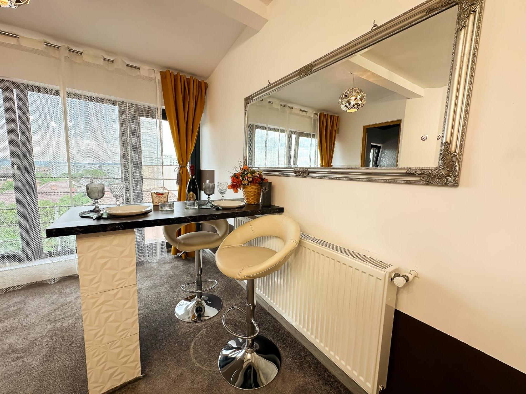 The Royal - Studio With Balcony & Panoramic View ไกรโอวา ภายนอก รูปภาพ